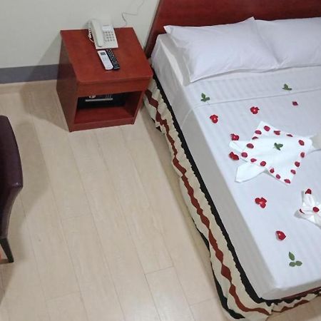 יאנגון Hato Inn מראה חיצוני תמונה